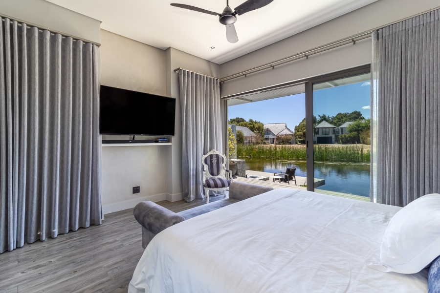 4 Bedroom Property for Sale in Pearl Valley at Val de Vie Western Cape